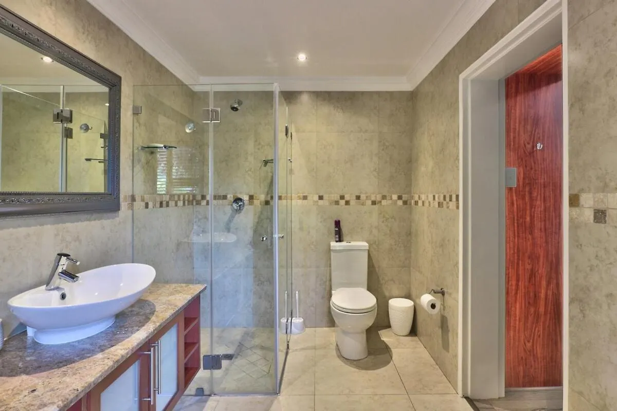 Ferienhaus Tranquil Family Escape Spacious Home & Garden Kapstadt
