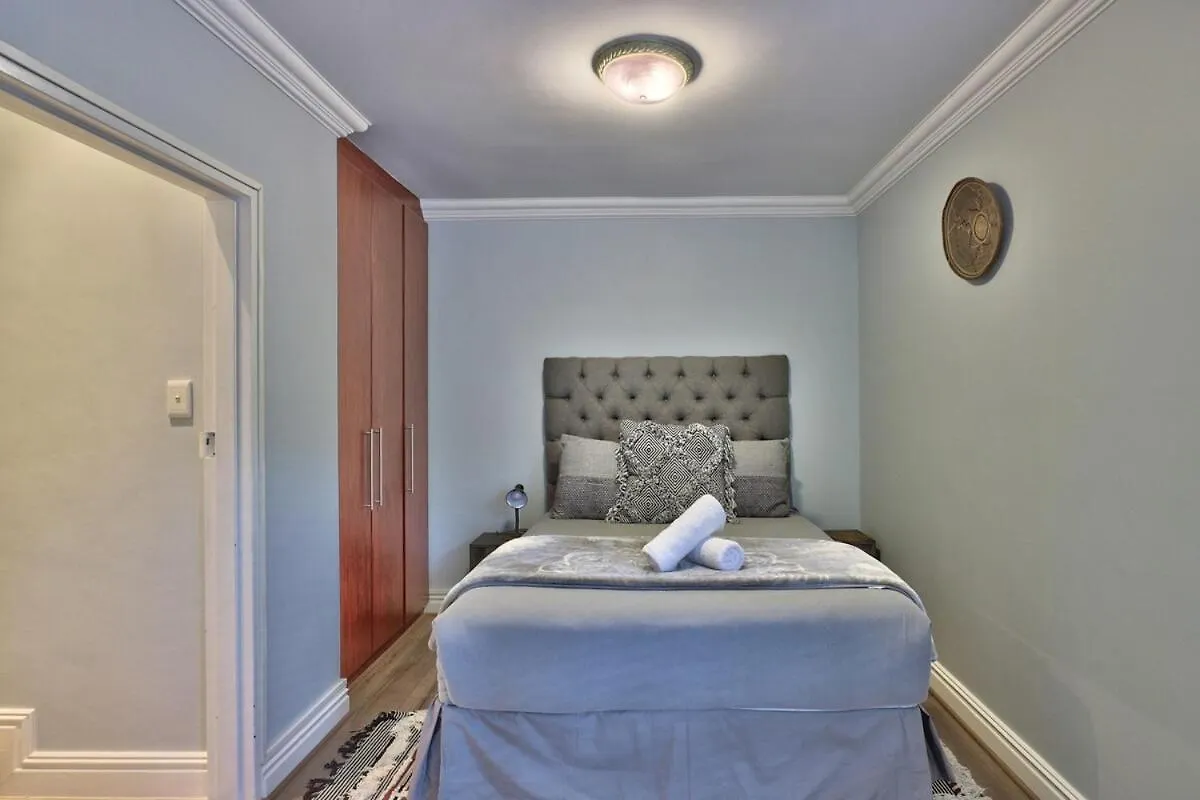 Tranquil Family Escape Spacious Home & Garden Cape Town 0*,  Güney Afrika
