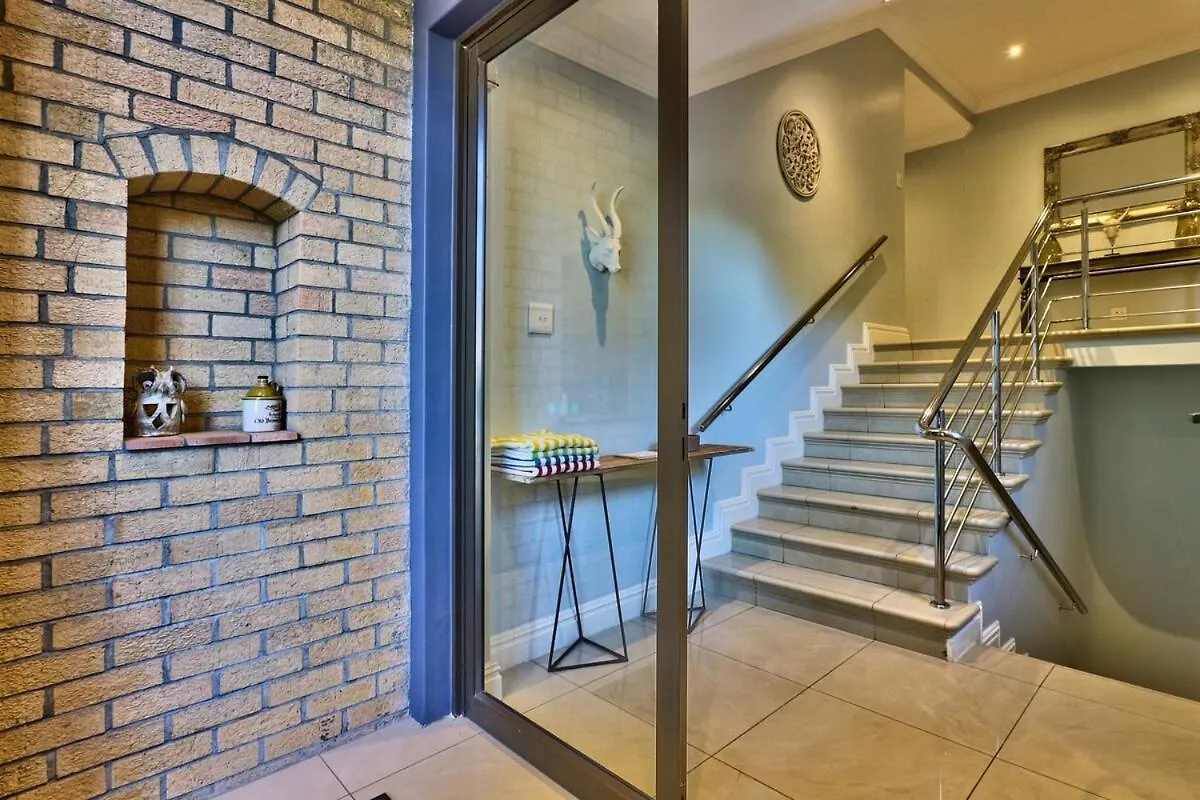 Tranquil Family Escape Spacious Home & Garden Cape Town 0*,